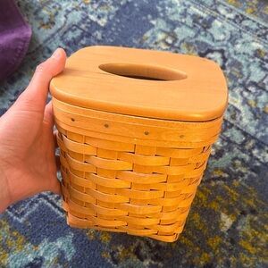Longaberger Woodcrafts tissue basket